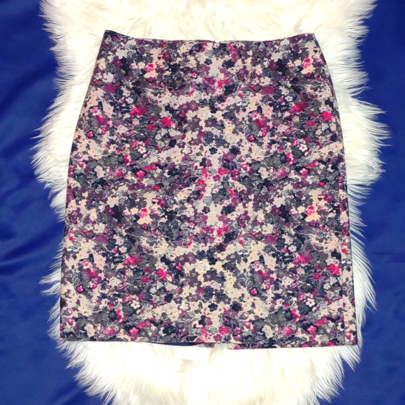 Talbots Dresses & Skirts - Talbots Floral Skirt size 12